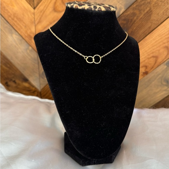 🆕 Gold Necklace Twisted Elegance - Picture 2 of 4